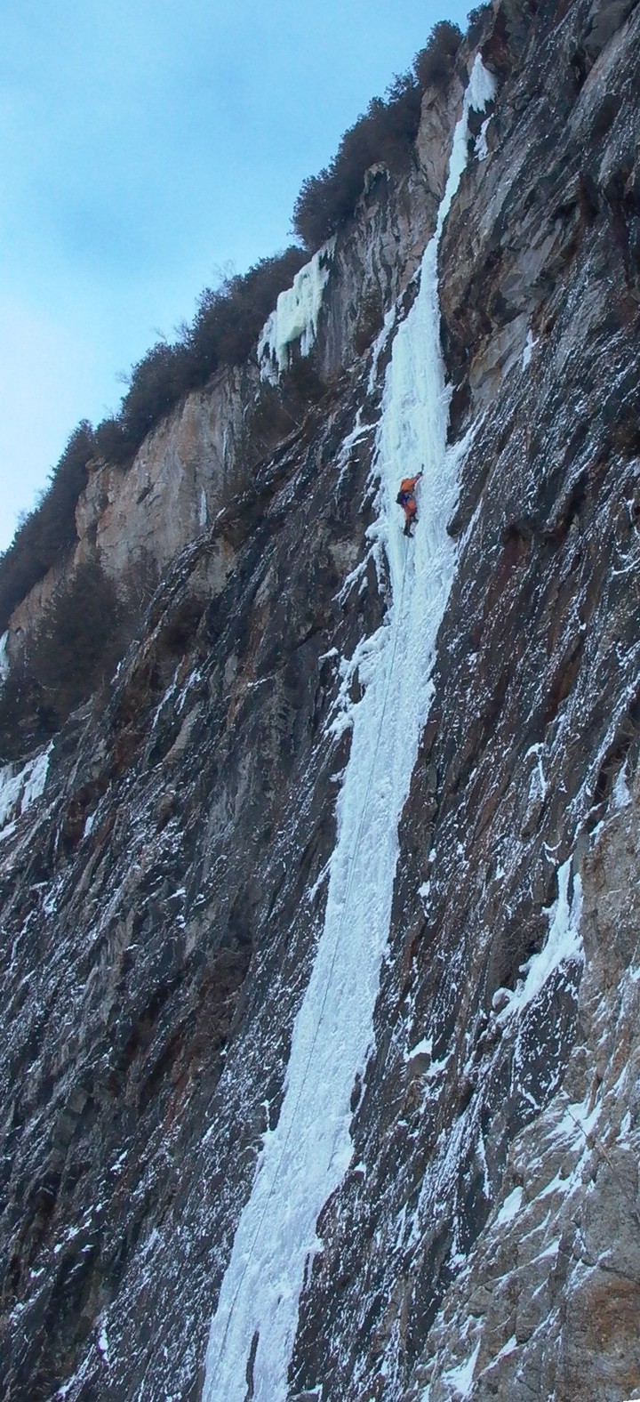 The crux of the route climbs is the steeper section of ice just below the cave belay